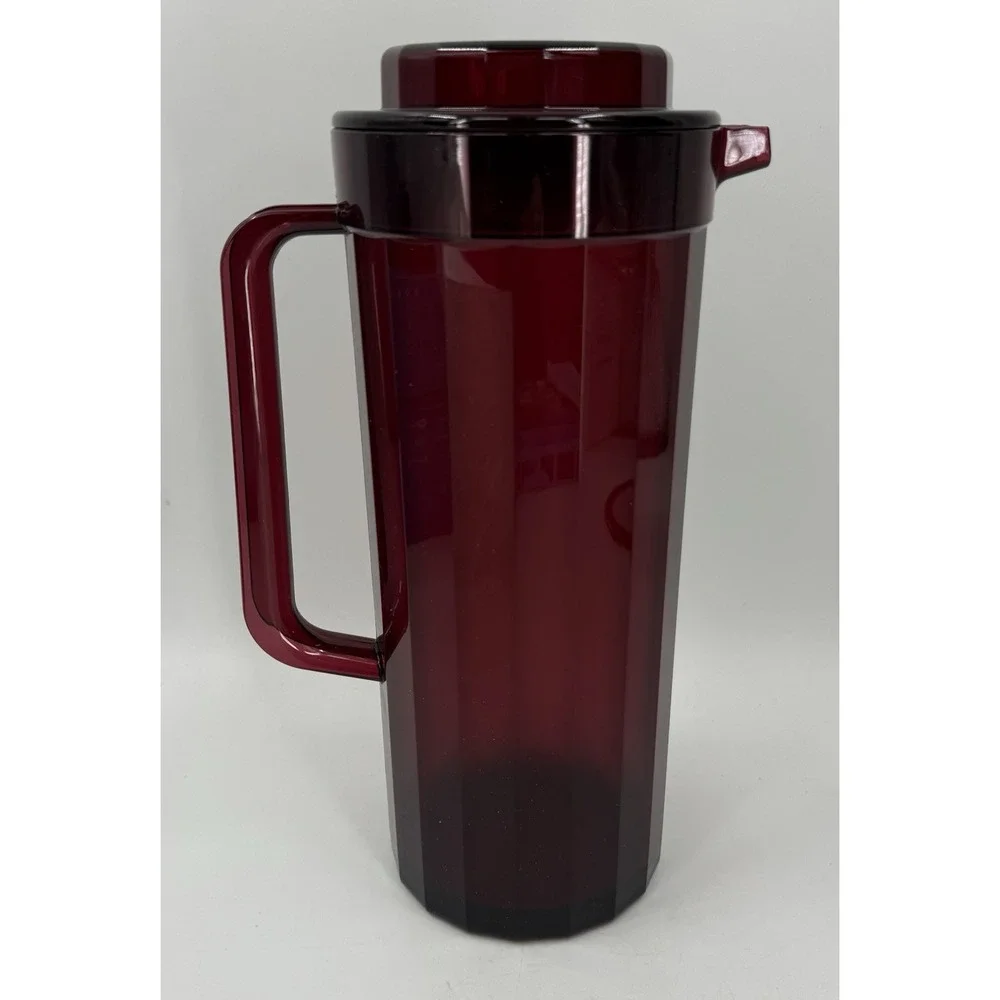 Tupperware Preludio Acrylic 2 Qt Pitcher 2003B-2 Cranberry Red, Lid 2004A-4‎ NEW